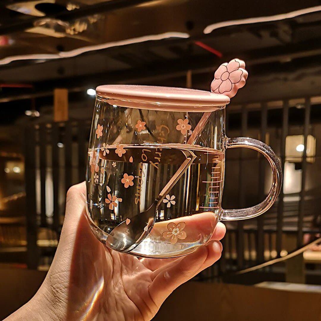 Cốc Thủy Tinh Chia Vạch Cao Cấp Sakura 400ml - Ly Uống Nước Dễ Thương Có Nắp Và Thìa Văn Phòng — 3